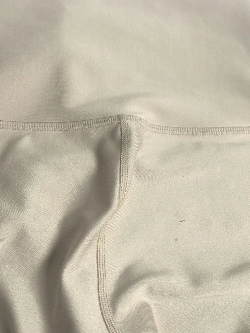 ALO Yoga 7/8 High-Waist Airlift Legging in Macadamia